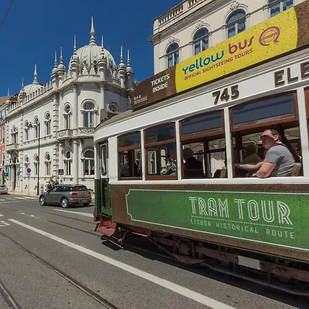 Lisbon4real: Deluxe 1br In Principe Real Apartment Lisbon