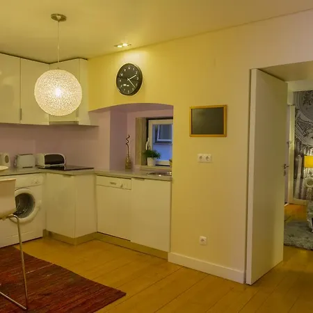 Lisbon4real: Deluxe 1br In Principe Real Apartment