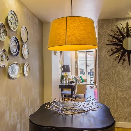 Lisbon4real: Deluxe 1br In Principe Real
